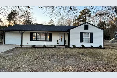 5285 Greenwood Terrace, Macon, GA 31206 - Photo 1