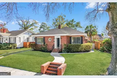 425 E 51st Street, Savannah, GA 31405 - Photo 1