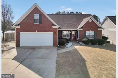 1501 Queen Elizabeth Drive, Locust Grove, GA 30248 - Photo 1