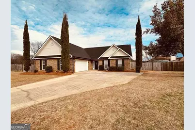 108 Holbeck Court, Warner Robins, GA 31088 - Photo 1