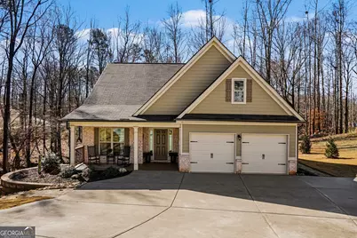 994 Lakeview Drive, Commerce, GA 30529 - Photo 1