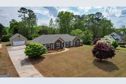 185 Crescent Drive, Newnan, GA 30265 - Photo 1