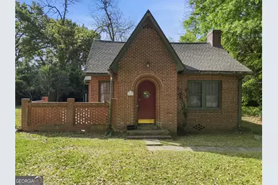 131 E Baldwin Street, Milledgeville, GA 31061 - Photo 1