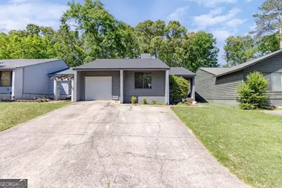 132 Lake Pointe Drive, Warner Robins, GA 31088 - Photo 1