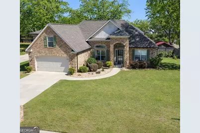 106 Rawlins Point, Perry, GA 31069 - Photo 1