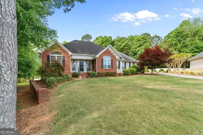 309 Plantation Walk, Carrollton, GA 30117 - Photo 1