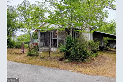 317 Poplar Street, Swainsboro, GA 30401 - Photo 1