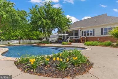 107 Lovorn Circle, Warner Robins, GA 31088 - Photo 1