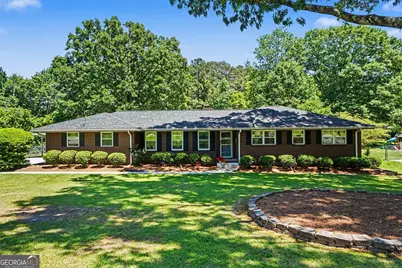 2122 Timber Lane, Snellville, GA 30078 - Photo 1