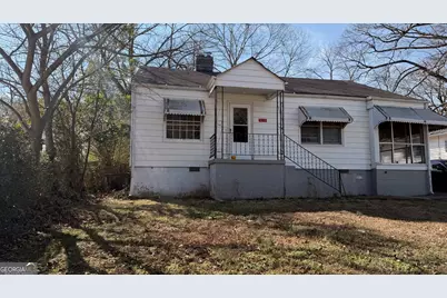 528 Lake Drive, Hapeville, GA 30354 - Photo 1