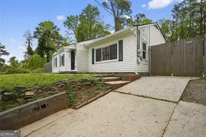 2252 Beecher Circle SW, Atlanta, GA 30311 - Photo 1