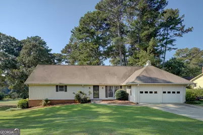 719 Clubhouse Drive, Conyers, GA 30094 - Photo 1