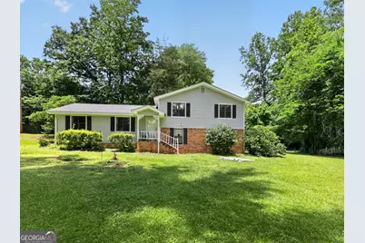 75 Plantation Avenue, Carrollton, GA 30117 - Photo 1