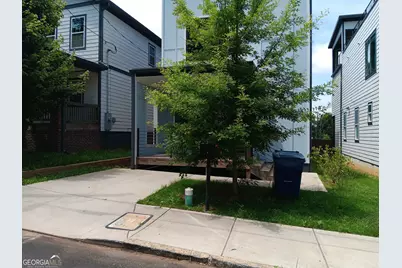 569 Middle Street SW, Atlanta, GA 30310 - Photo 1