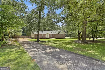 215 Firethorne Ln, Fayetteville, GA 30215 - Photo 1