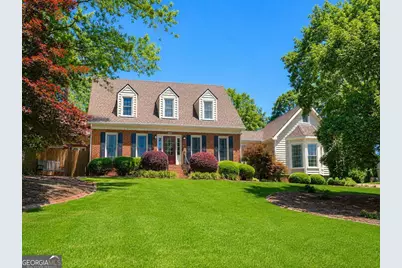 423 N Lakeshore Drive, Carrollton, GA 30117 - Photo 1