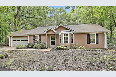 85 Apache Pointe Drive, Senoia, GA 30276 - Photo 1