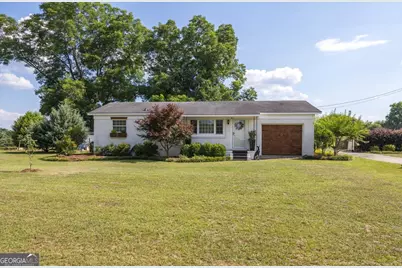 2200 Lakeview Road, Byron, GA 31008 - Photo 1
