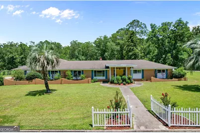 412 Pierce Street, Jesup, GA 31545 - Photo 1