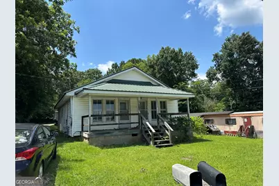 136 S Pine Street, Toccoa, GA 30577 - Photo 1