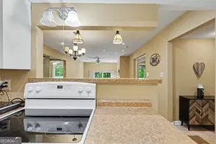 227 Shakespeare Dr, Clayton, GA 30525 - Photo 37