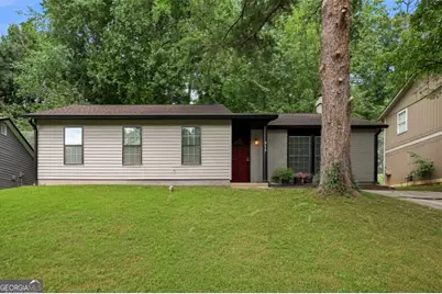 846 Martin Road, Stone Mountain, GA 30088 - Photo 1
