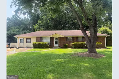 147 Cole Street, Fairburn, GA 30213 - Photo 1