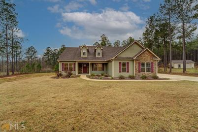 142 Needleleaf Court, Barnesville, GA 30204 - Photo 1