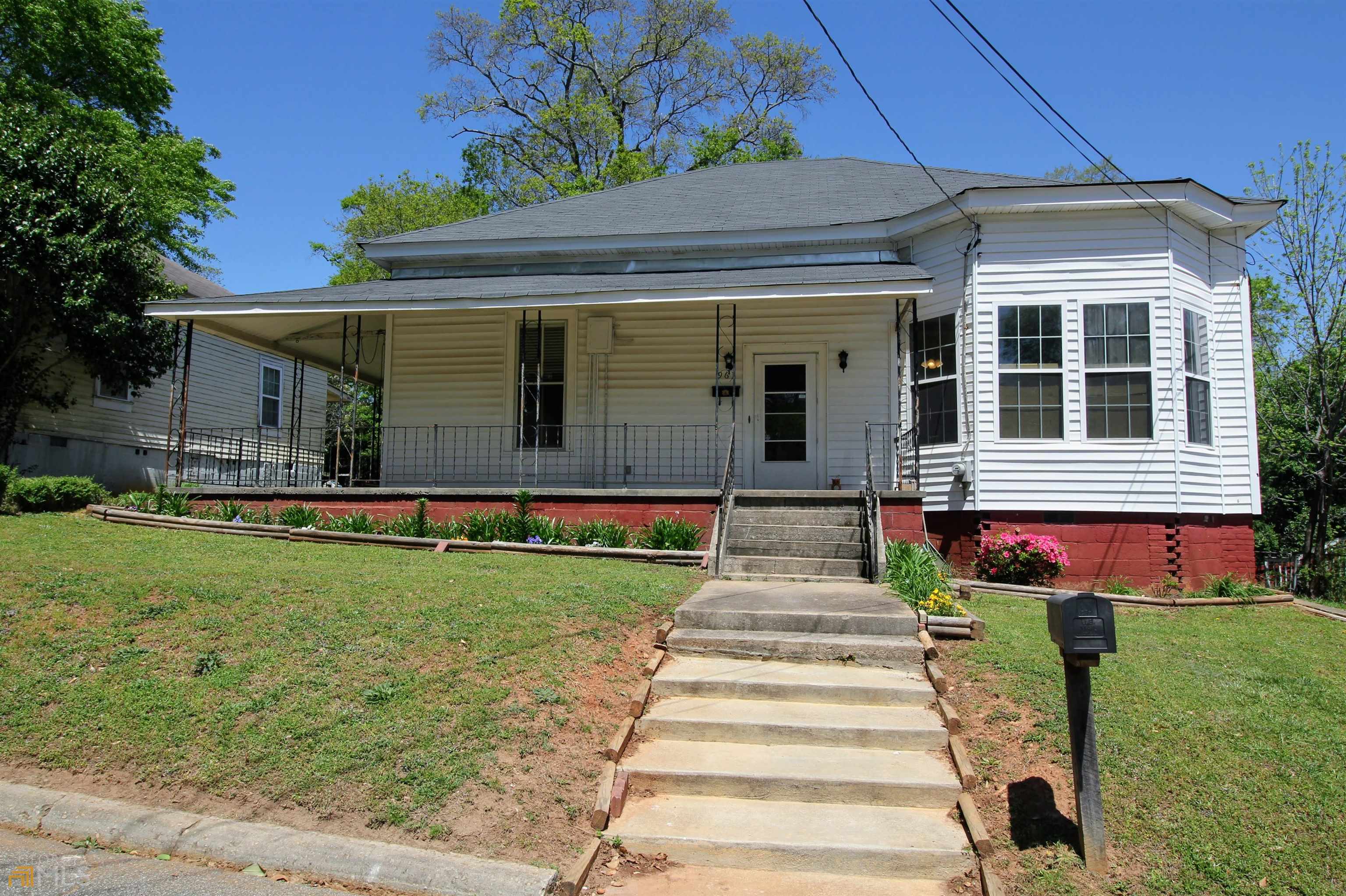 963 E Solomon St, Griffin, GA 30223 - MLS 20035083 - Coldwell Banker