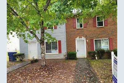 370 Sprucewood Court - Photo 1