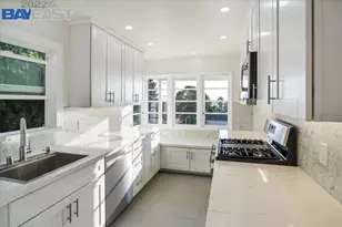 10600 Sheldon St, Oakland, CA 94605 - Photo 21