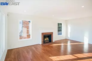 10600 Sheldon St, Oakland, CA 94605 - Photo 15