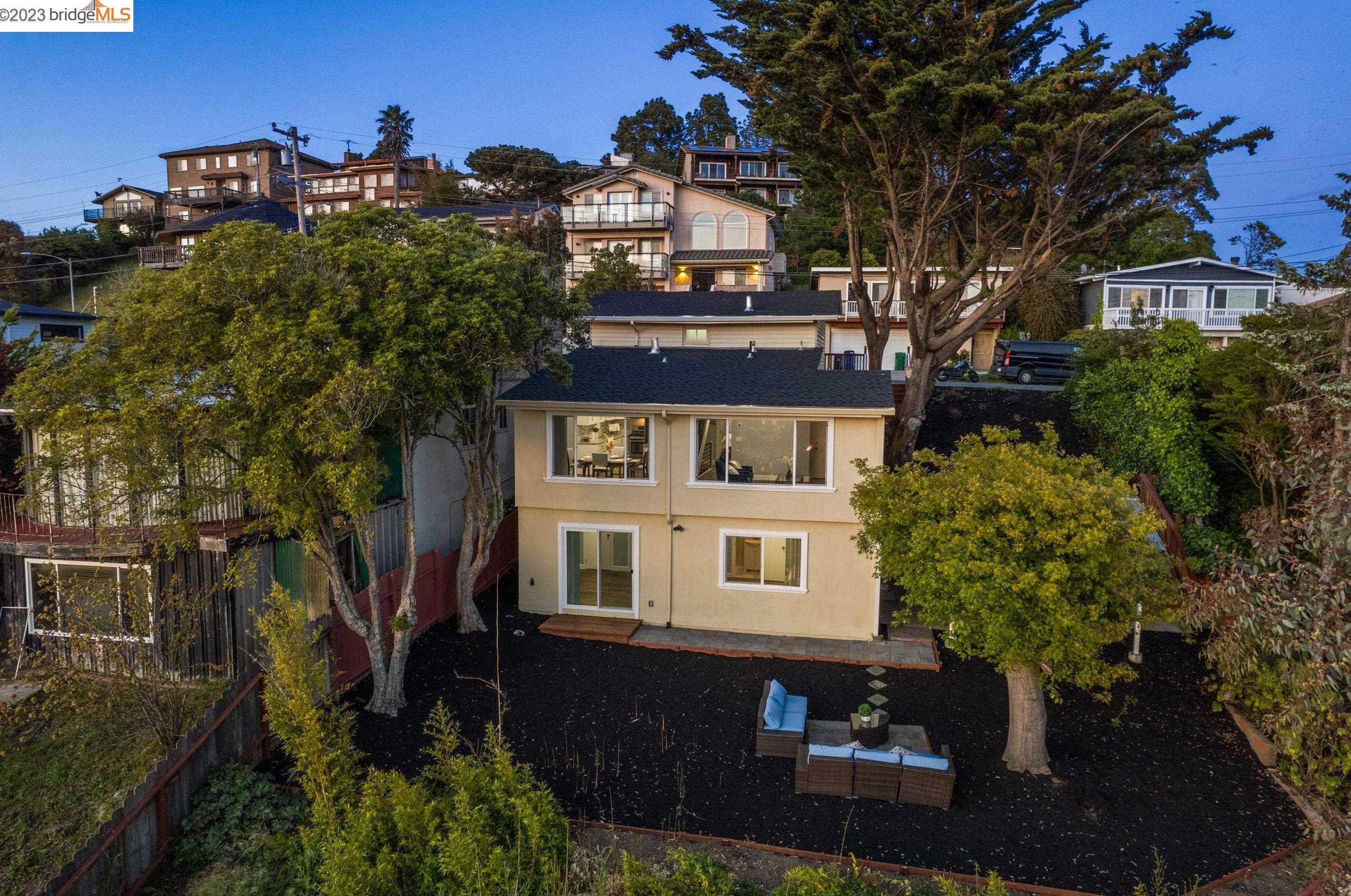 5929 Harbor View Ave, Richmond CA  94806-4239 exterior