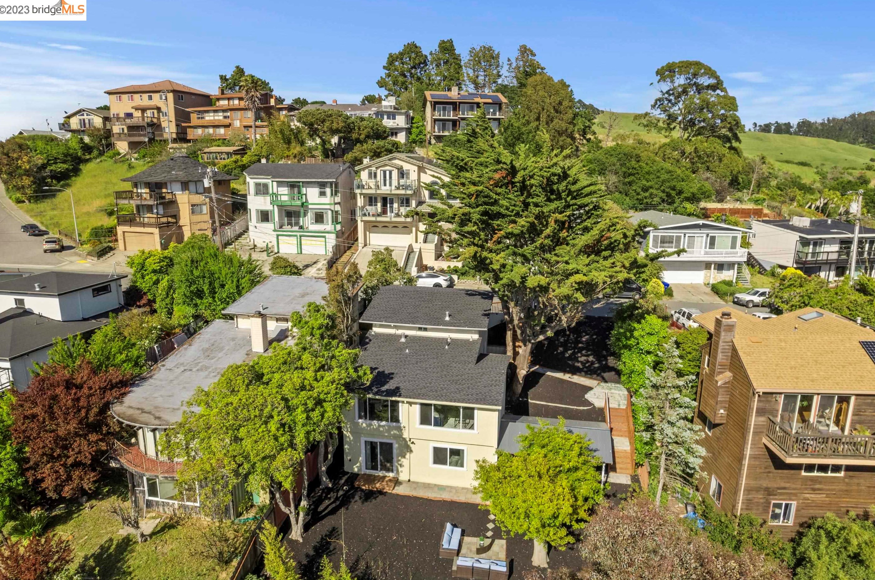 5929 Harbor View Ave, Richmond CA  94806-4239 exterior