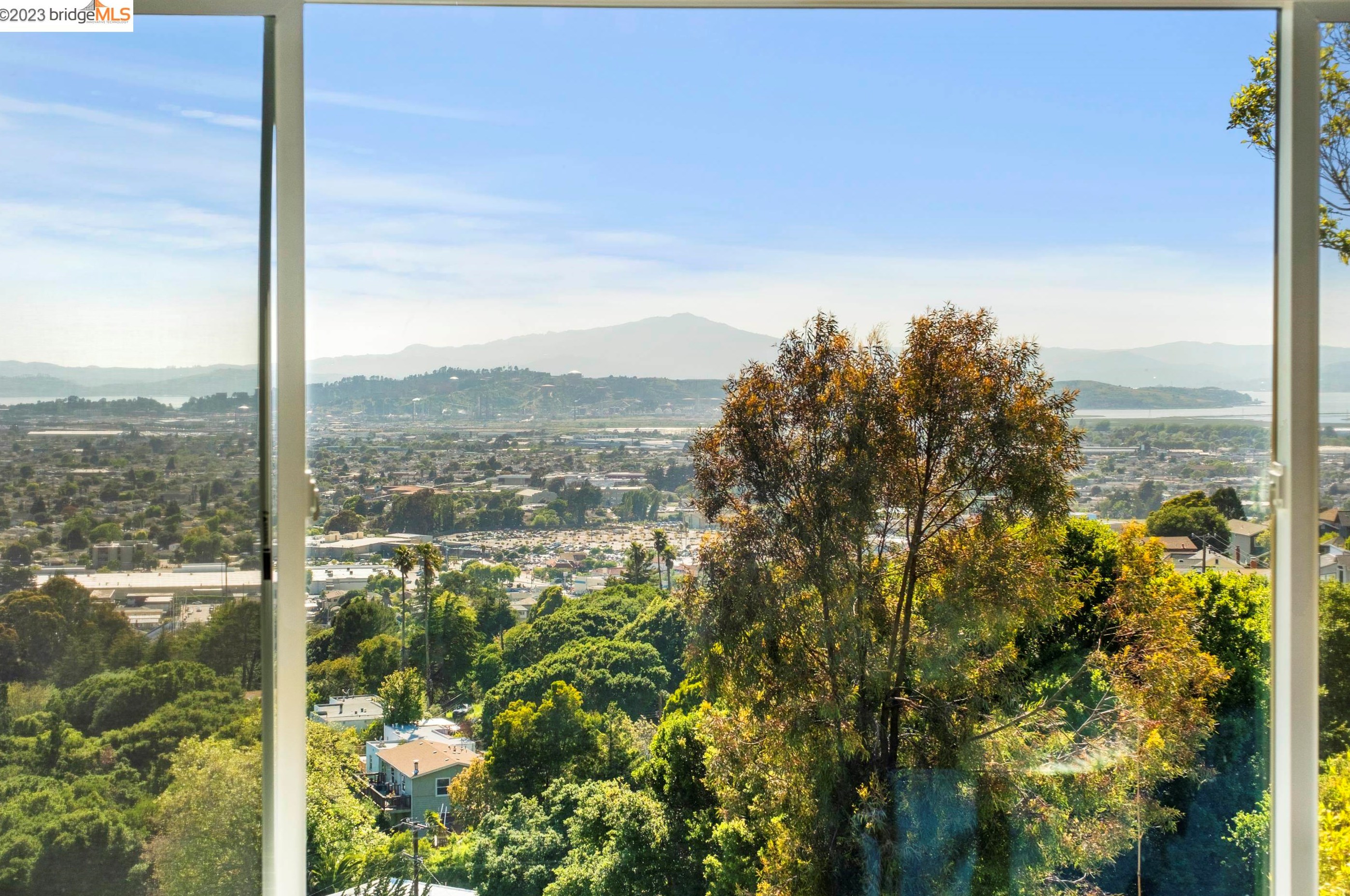 5929 Harbor View Ave, Richmond CA  94806-4239 exterior