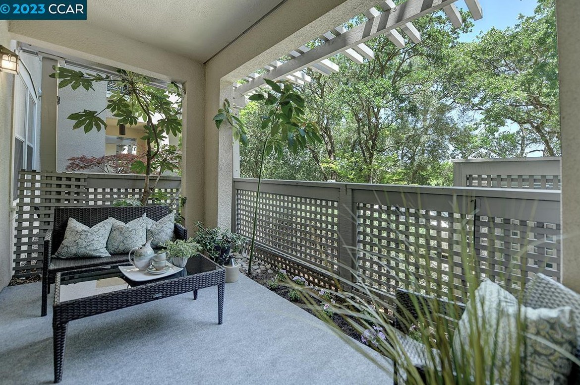 1840 Tice Creek Dr, Walnut Creek CA  94595-2400 exterior