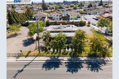 32513 Mission Blvd, Hayward, CA 94544 - Photo 1