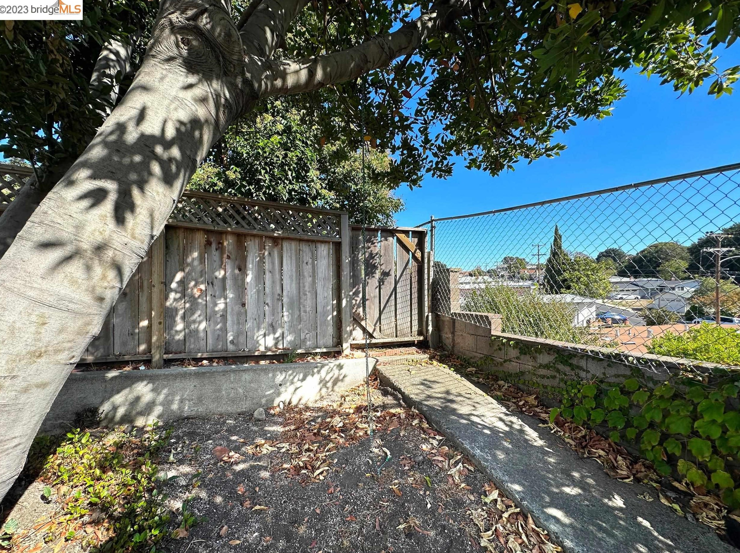 515 Sonoma Ave, Rodeo CA  94572-1634 exterior