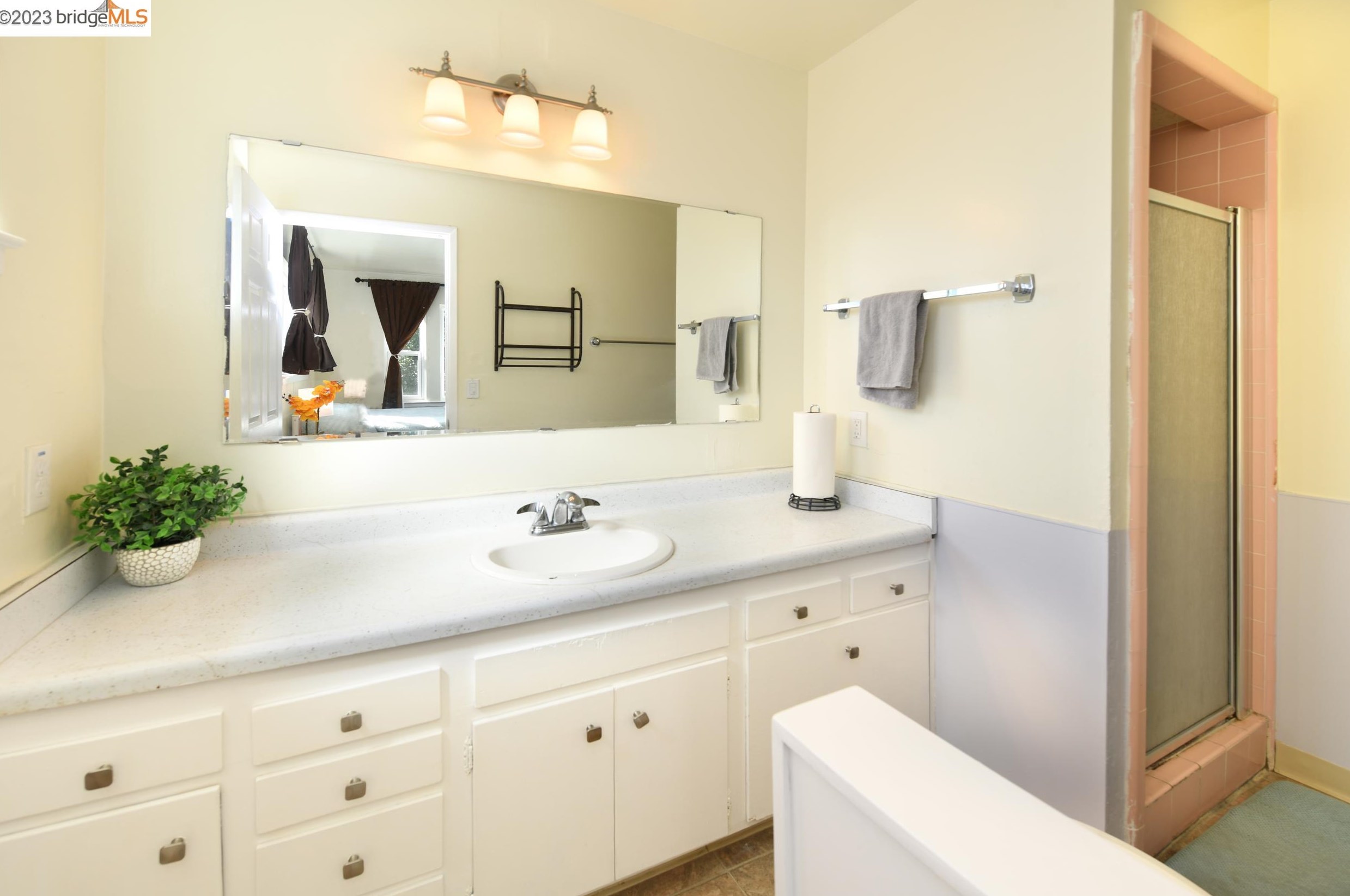 515 Sonoma Ave, Rodeo CA  94572-1634 exterior
