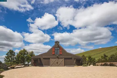 7 Country Oak Ln, Alamo, CA 94507 - Photo 41