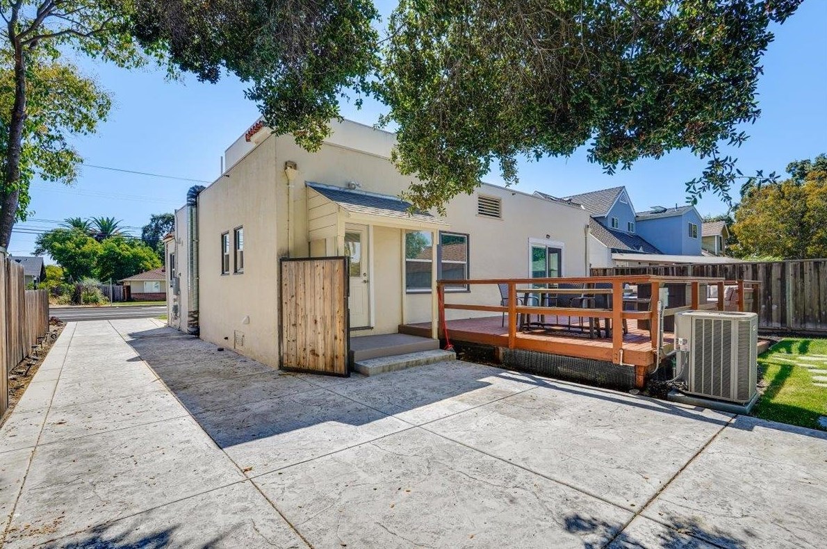2939 Concord Blvd, Concord CA  94519-2610 exterior