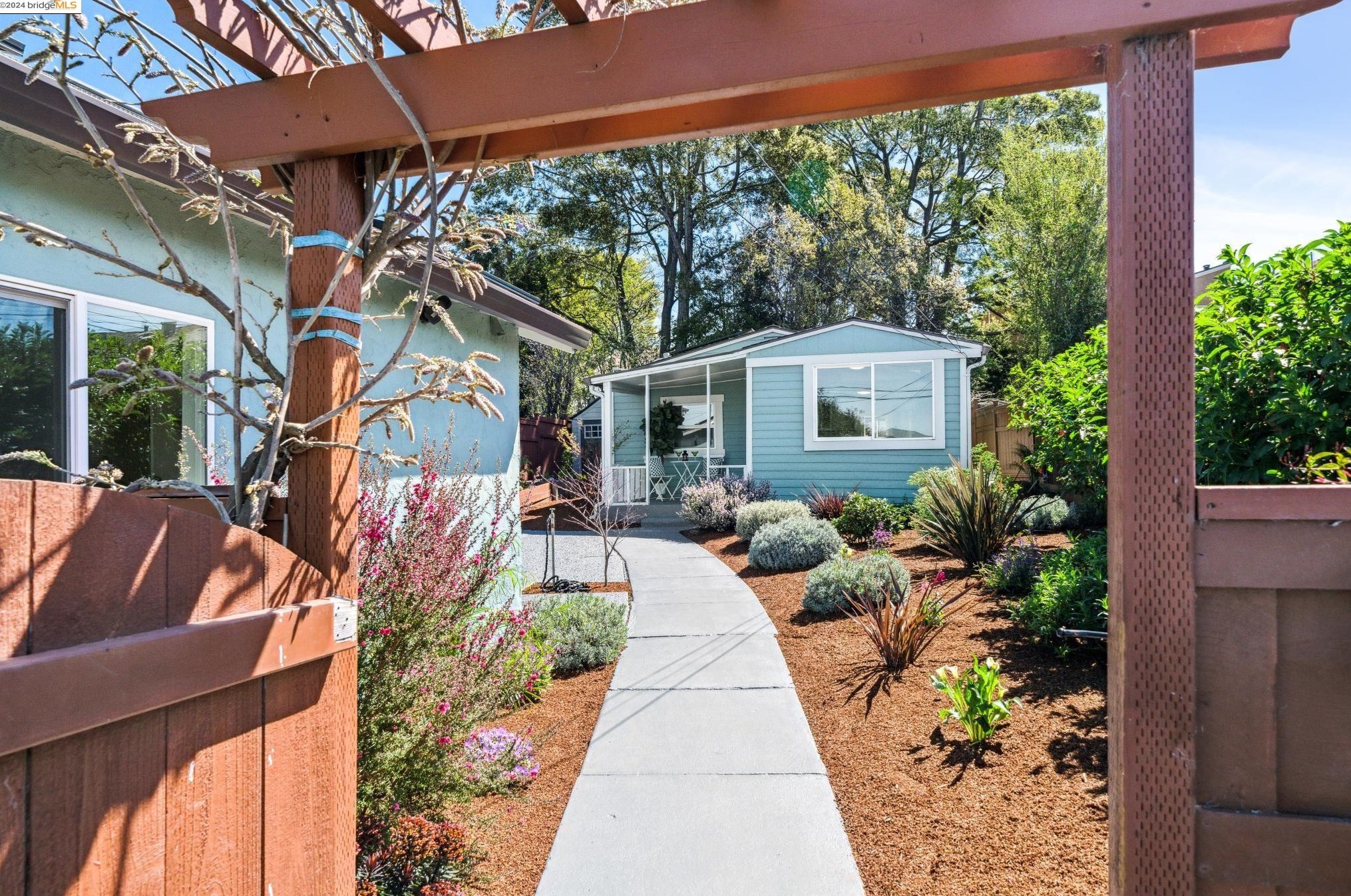 1529 Laurel Ave, Richmond CA  94805-1621 exterior