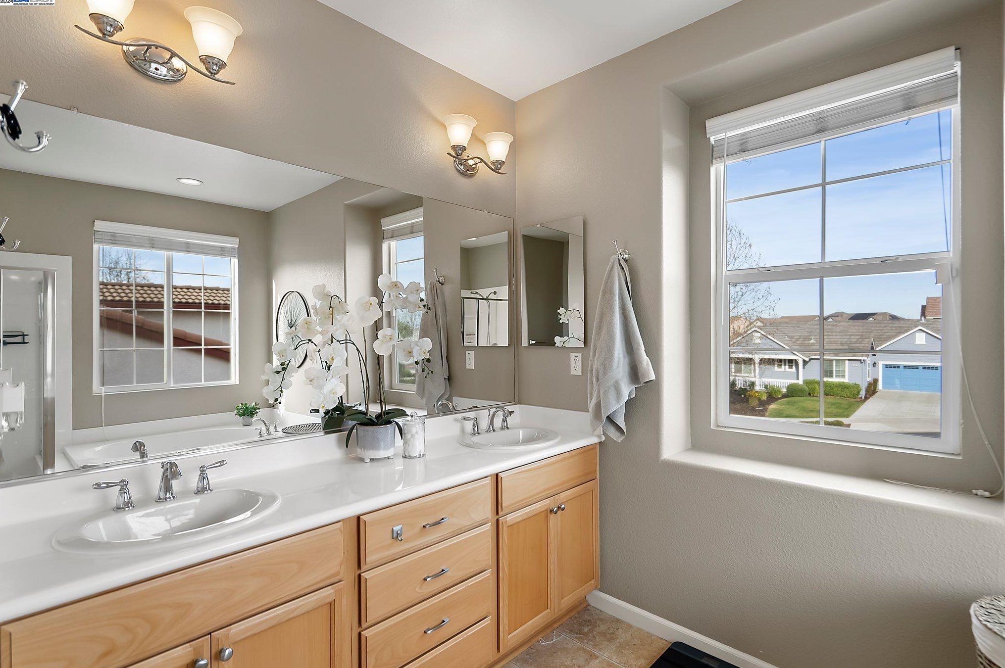 1653 Bedford Ct, Los Angeles CA  94513-5527 exterior