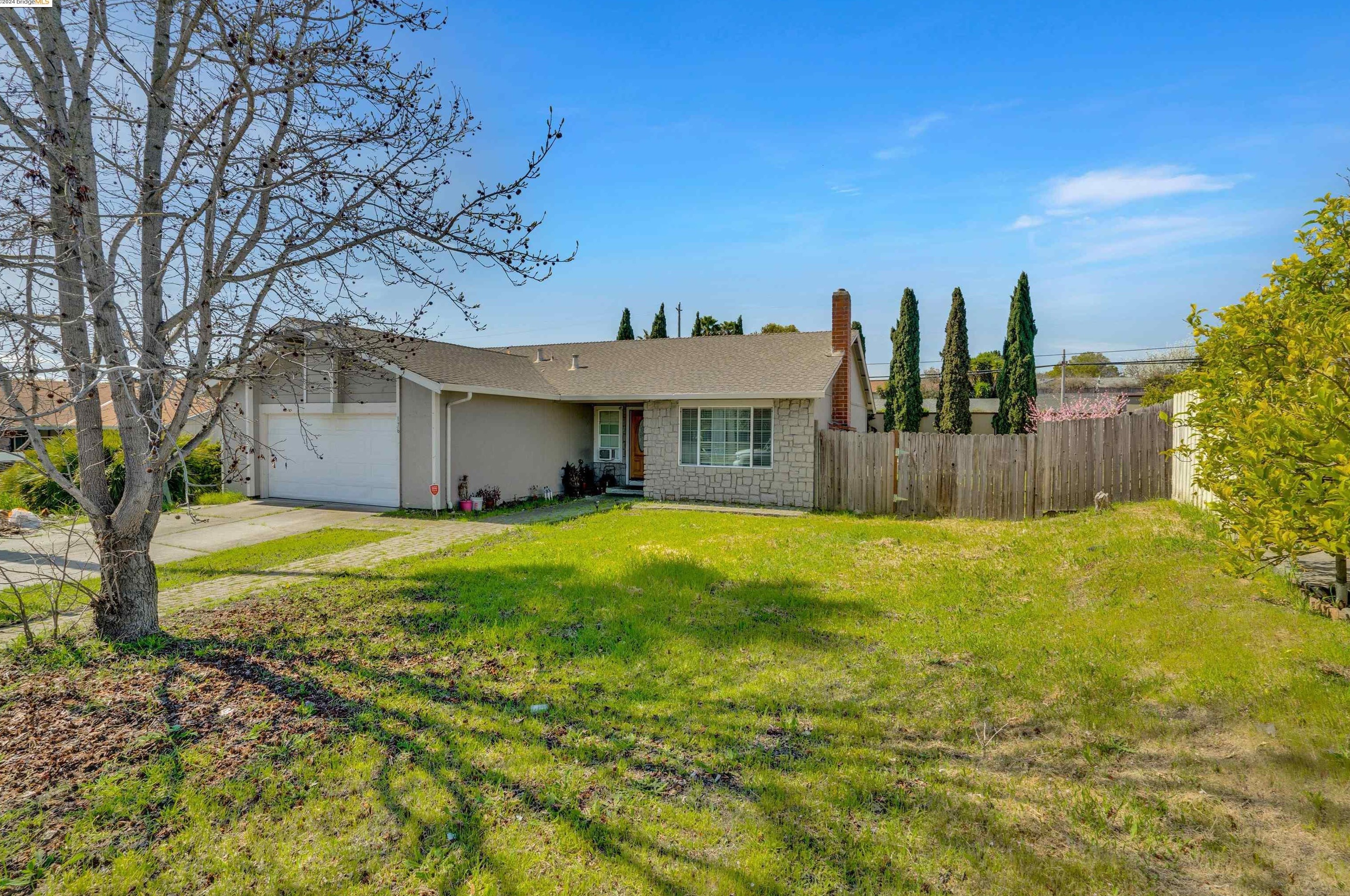 176 Evelyn Cir, Vallejo CA  94589-1862 exterior