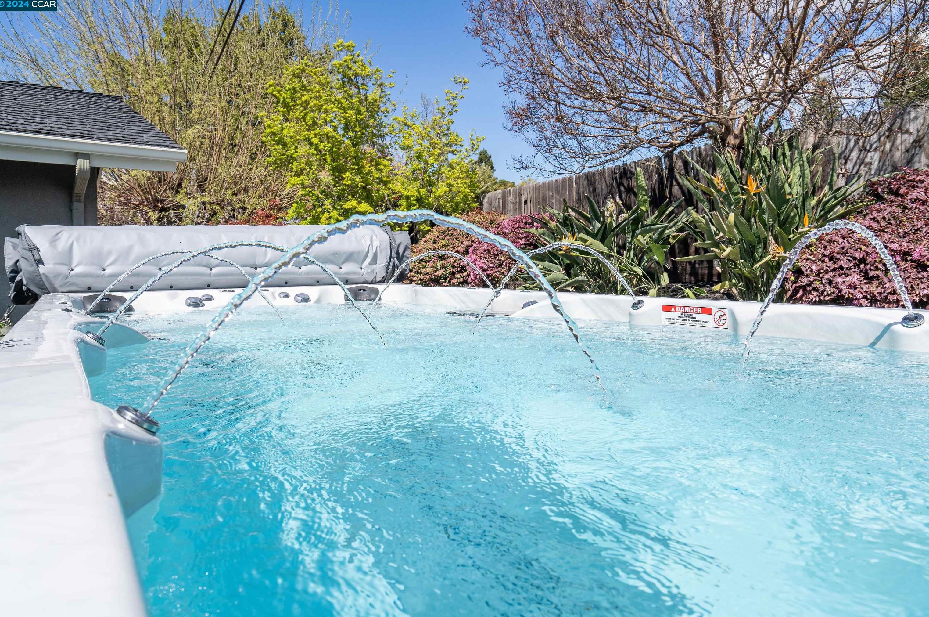 760 Citrus Ave, Concord CA  94518-2339 exterior
