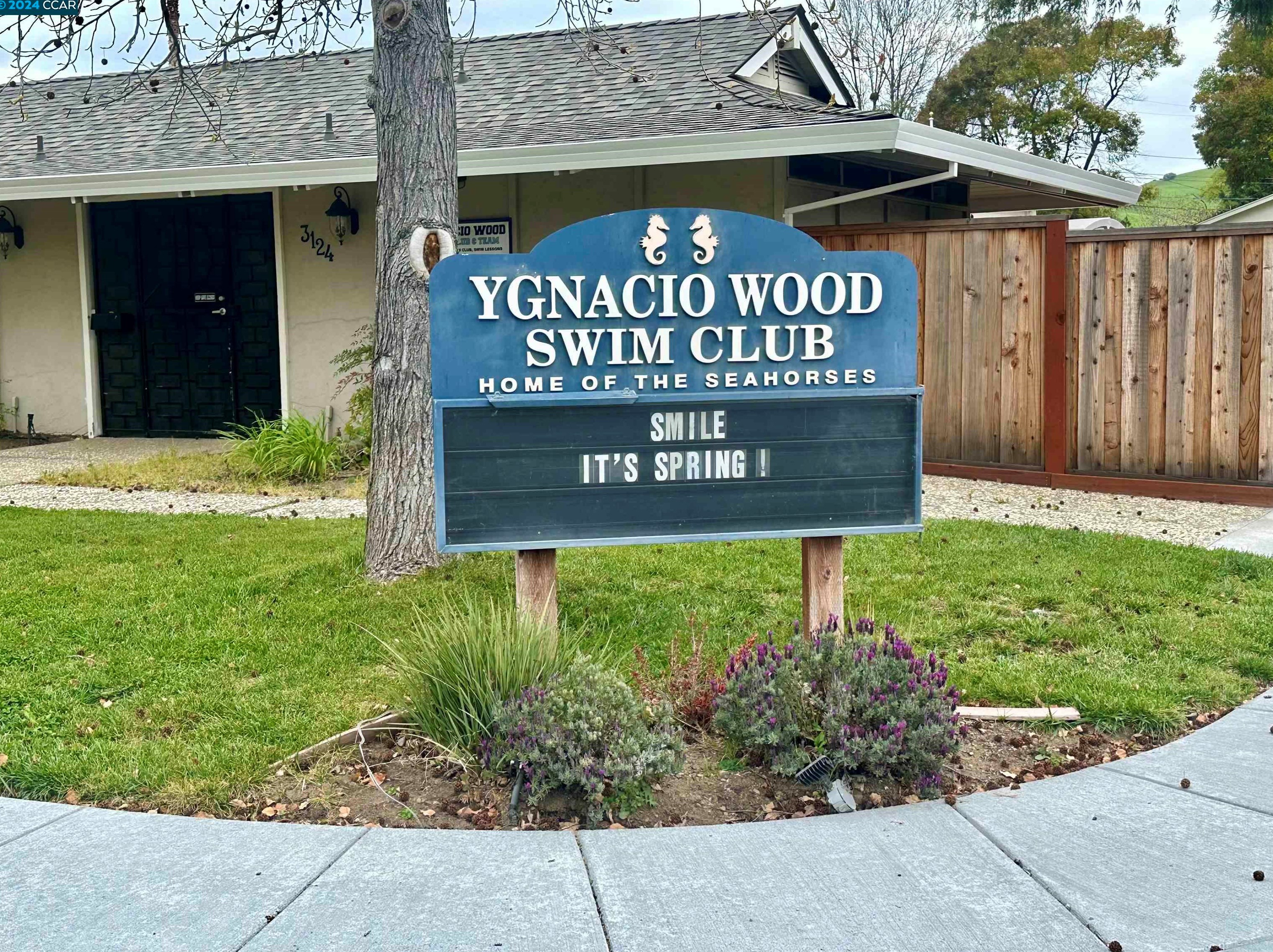 760 Citrus Ave, Concord CA  94518-2339 exterior