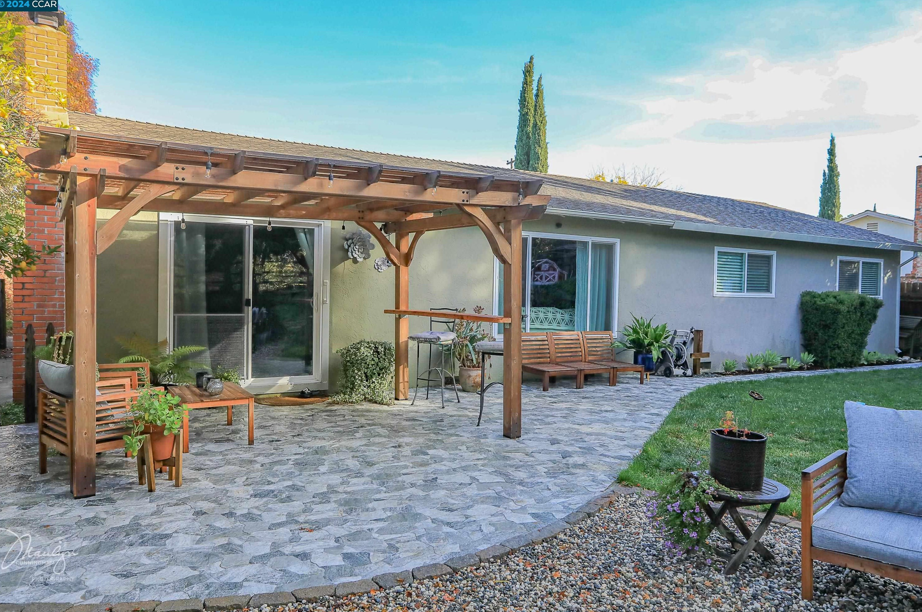 5024 Netto Dr, Concord CA  94521-2241 exterior