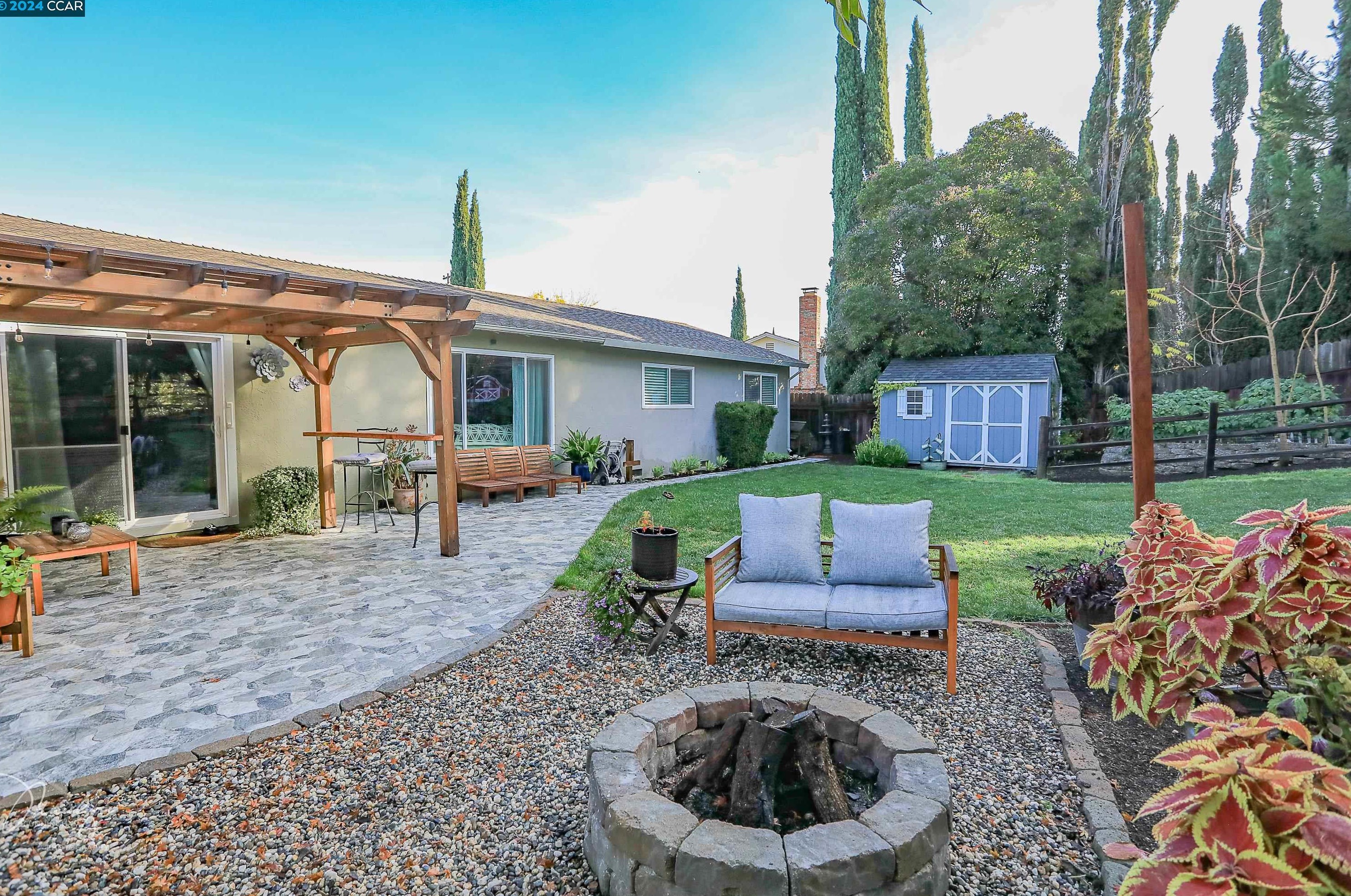 5024 Netto Dr, Concord CA  94521-2241 exterior