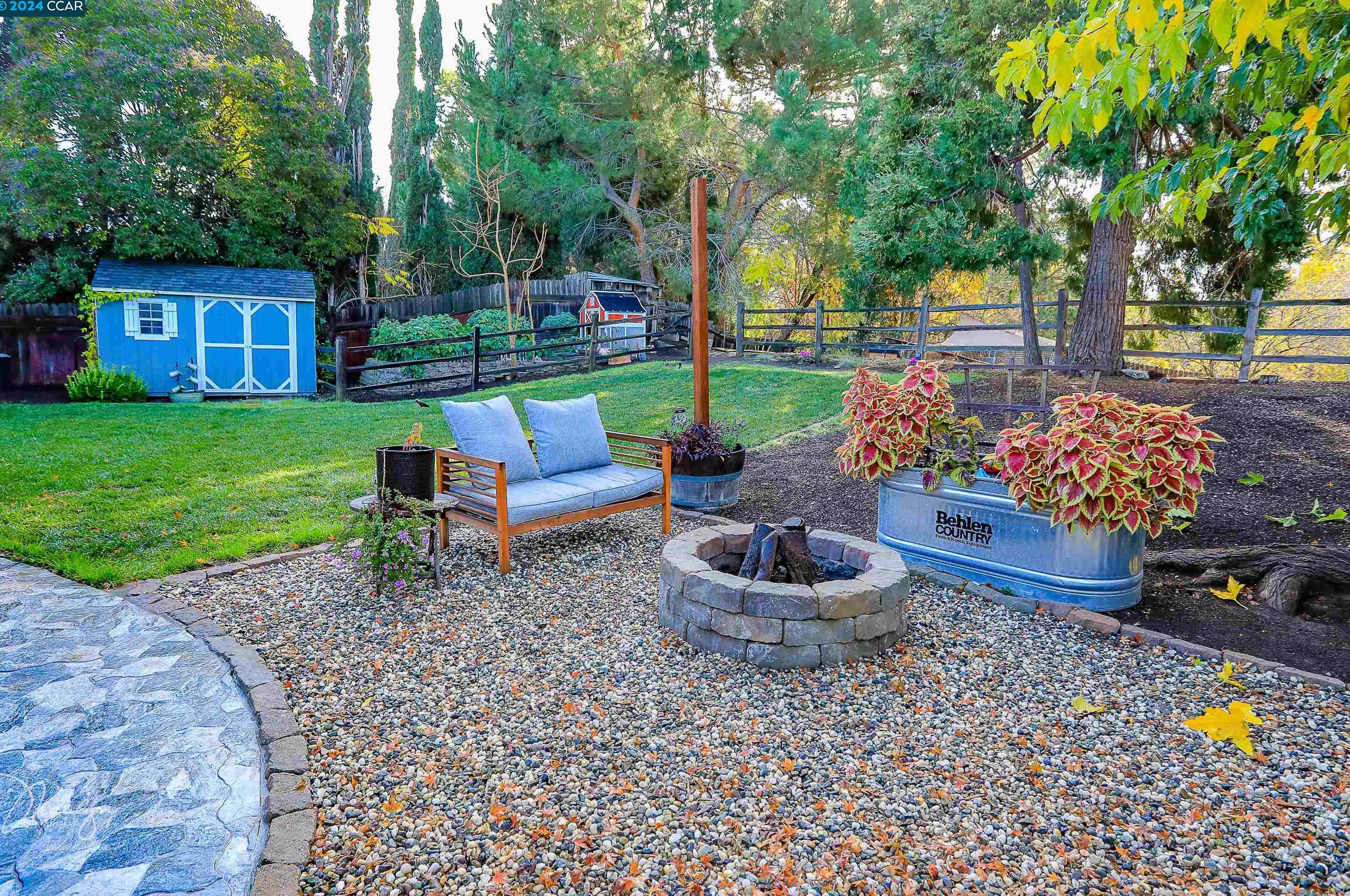 5024 Netto Dr, Concord CA  94521-2241 exterior
