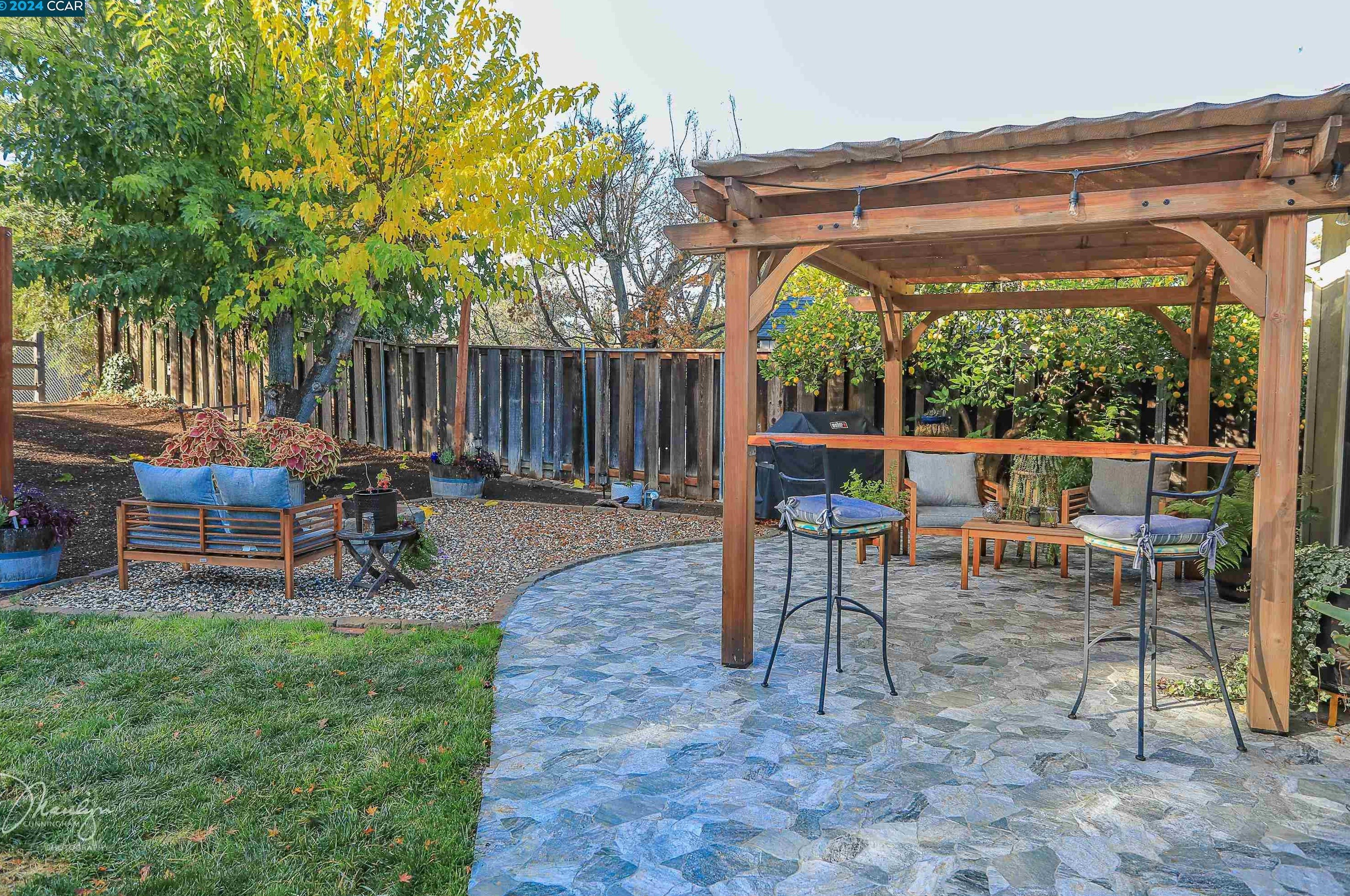5024 Netto Dr, Concord CA  94521-2241 exterior